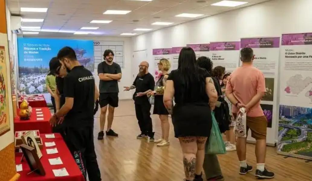 ������屦��ĵ���ĸ����봫ͳ������չ������