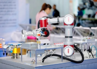 2026��ʮ�˽��й������ݣ����ʼ���סլ��ҵ������