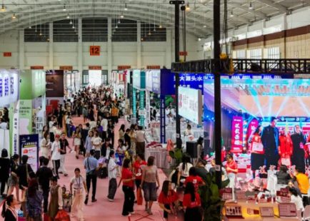 ��ʮ�˽���ϲ��Ļ�������ɰ���մɡ���߹���Ʒչ��������