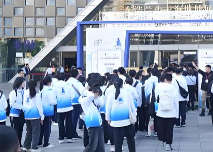 2026�Ϻ����и����뽨������չ